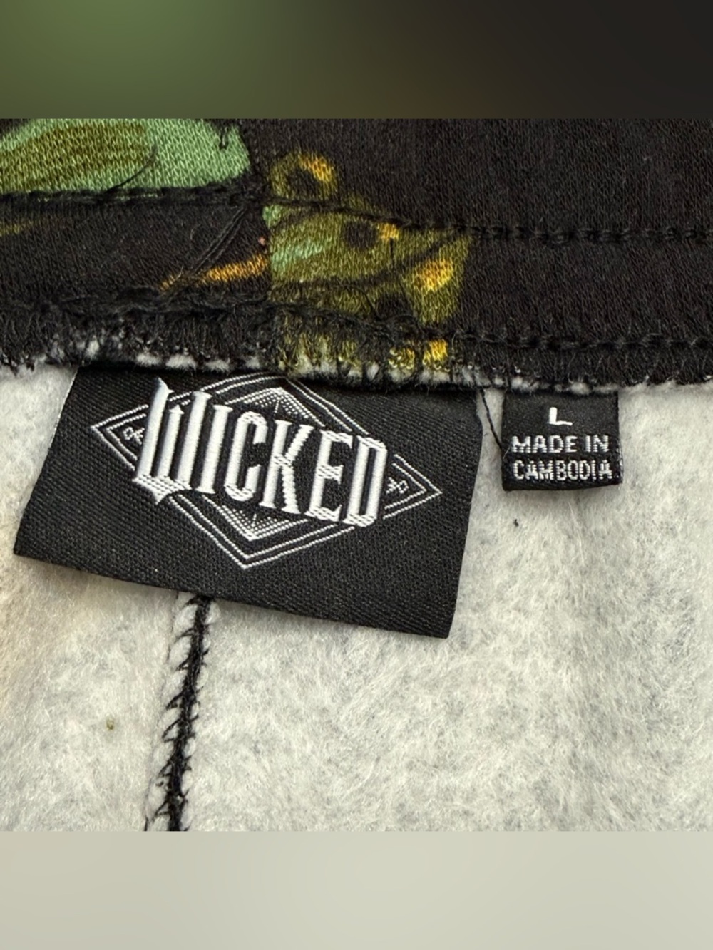 Wicked Graphic Print Sweatshirt Sweatpants Joggers Set‎ NWT Women’s Large - Picture 11 of 14